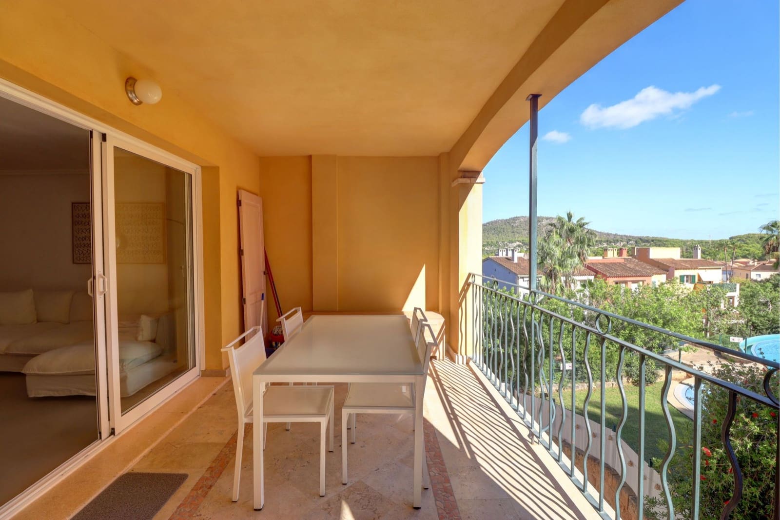 2 bedroom Apartment for sale in Santa Ponsa - € 695,000 (Ref: 8763148)