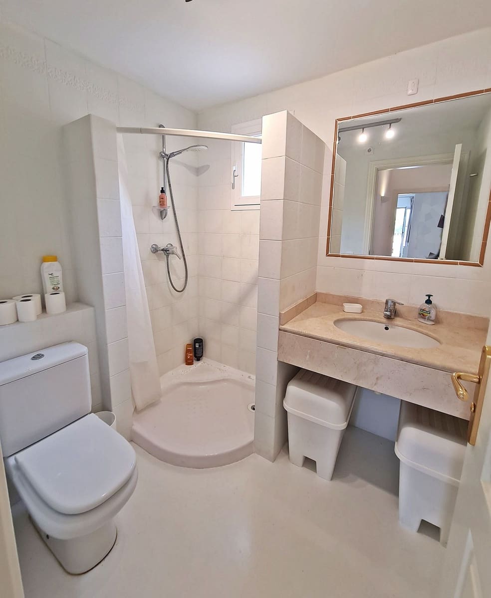 2 bedroom Apartment for sale in Santa Ponsa with pool - € 685,000 (Ref: 8783322)