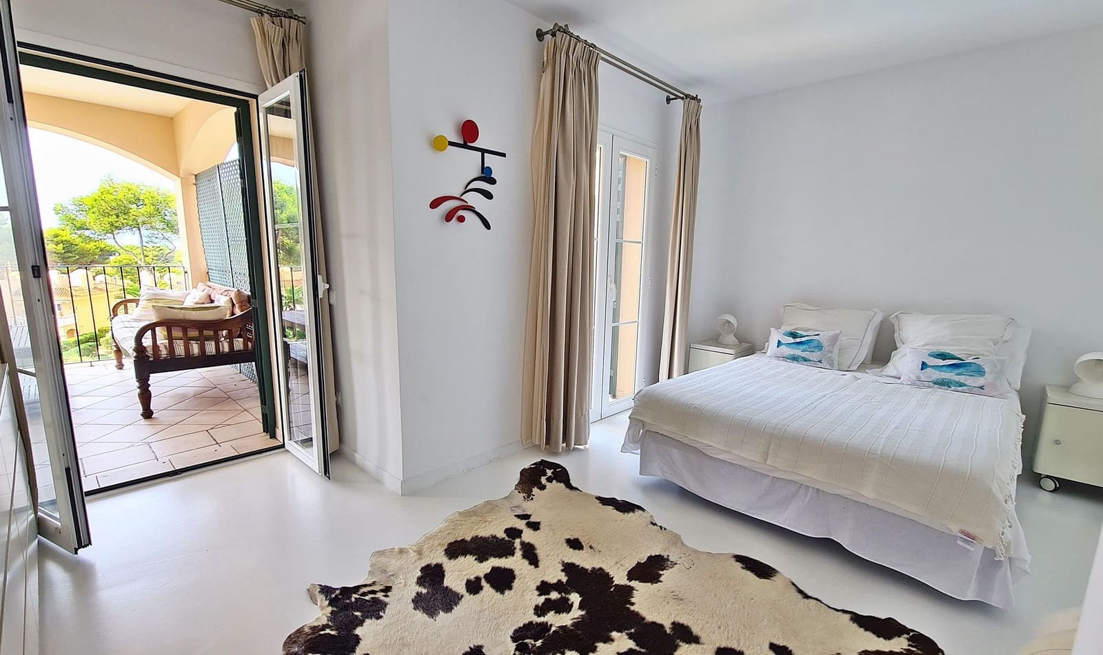 2 bedroom Apartment for sale in Santa Ponsa with pool - € 685,000 (Ref: 8783322)