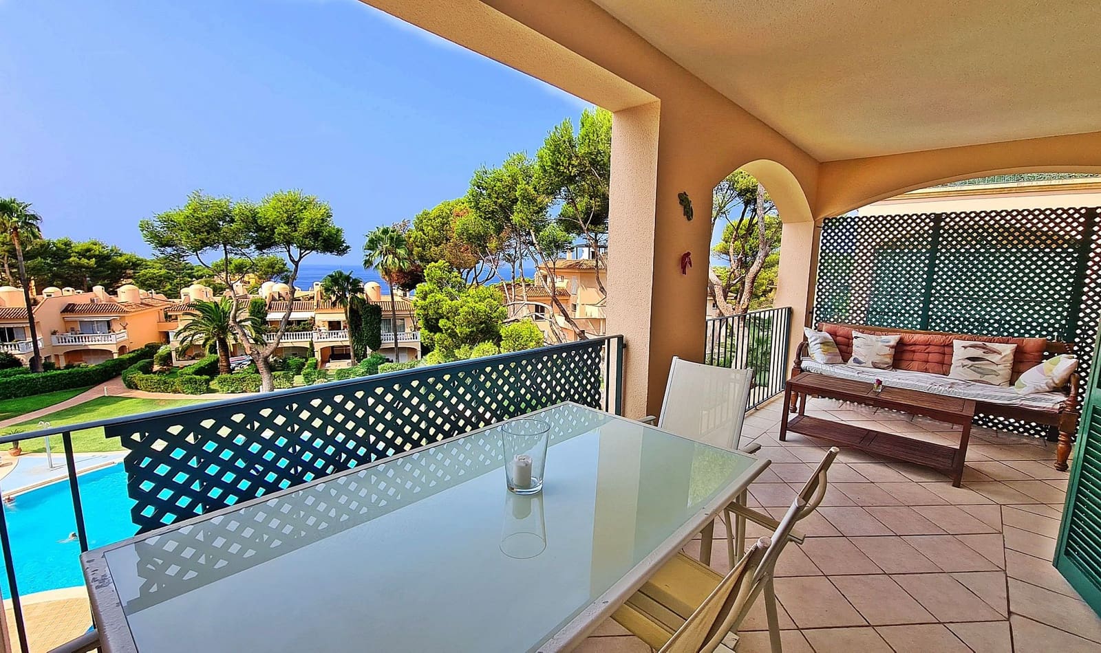 2 bedroom Apartment for sale in Santa Ponsa with pool - € 685,000 (Ref: 8783322)