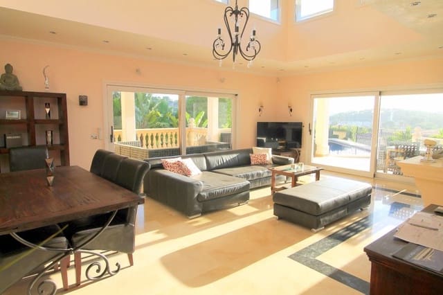 3 soverom Villa til salgs i Costa de la Calma, Calvià med svømmebasseng - € 2 550 000 (Ref: 8800567)