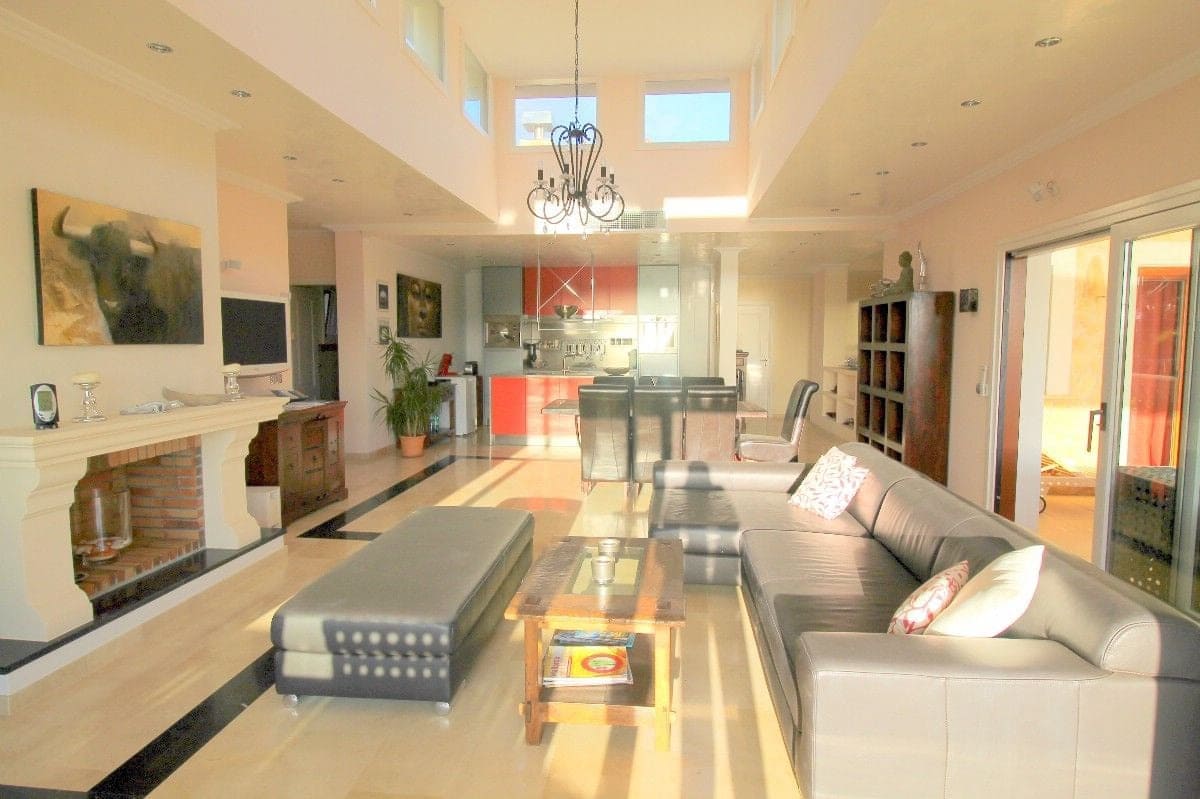 3 soverom Villa til salgs i Costa de la Calma med svømmebasseng - € 2 550 000 (Ref: 8800567)