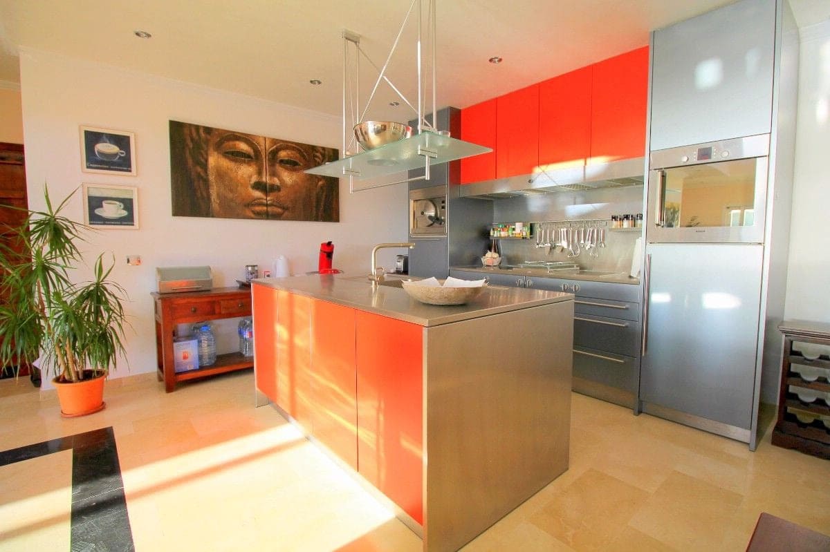 3 soverom Villa til salgs i Costa de la Calma med svømmebasseng - € 2 550 000 (Ref: 8800567)