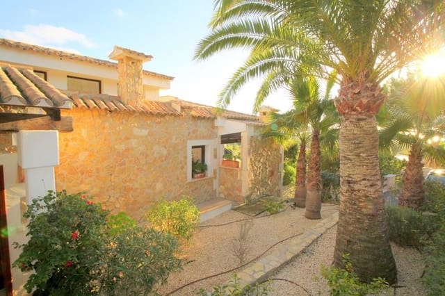3 soverom Villa til salgs i Costa de la Calma, Calvià med svømmebasseng - € 2 550 000 (Ref: 8800567)