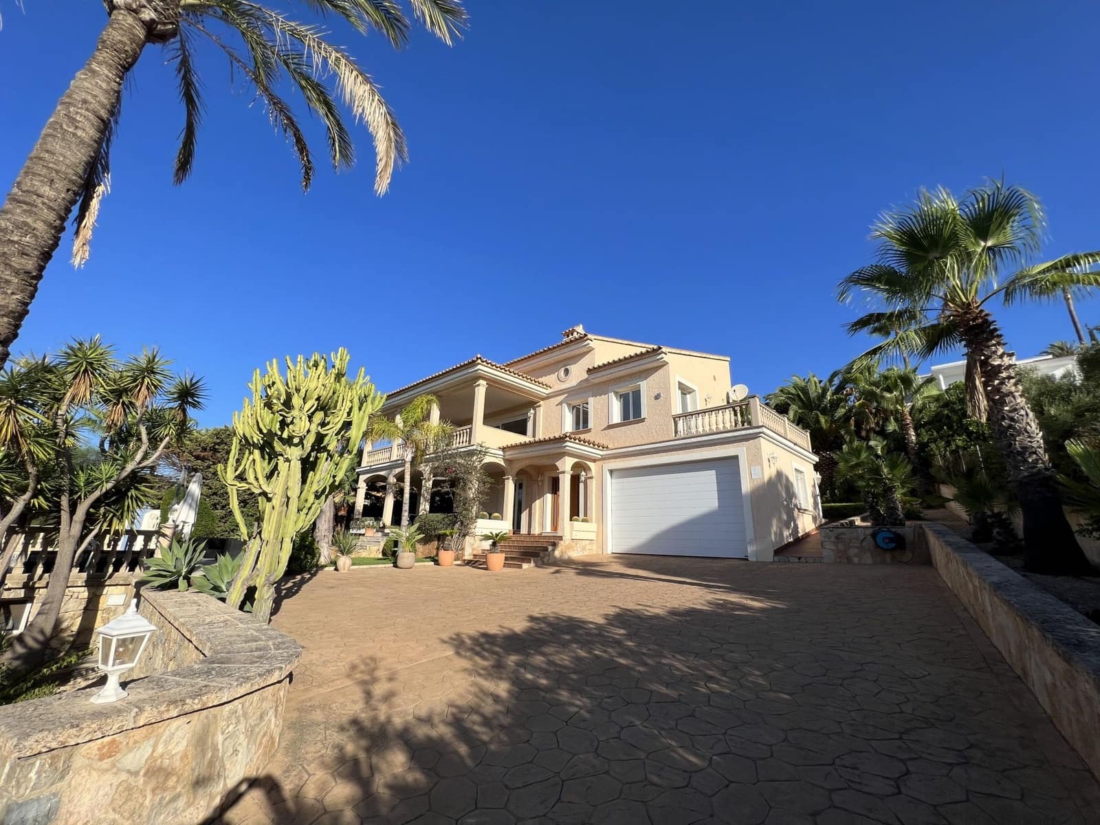 4 chambre Villa/Maison à vendre à Santa Ponsa avec piscine - 3 750 000 € (Ref: 8800568)