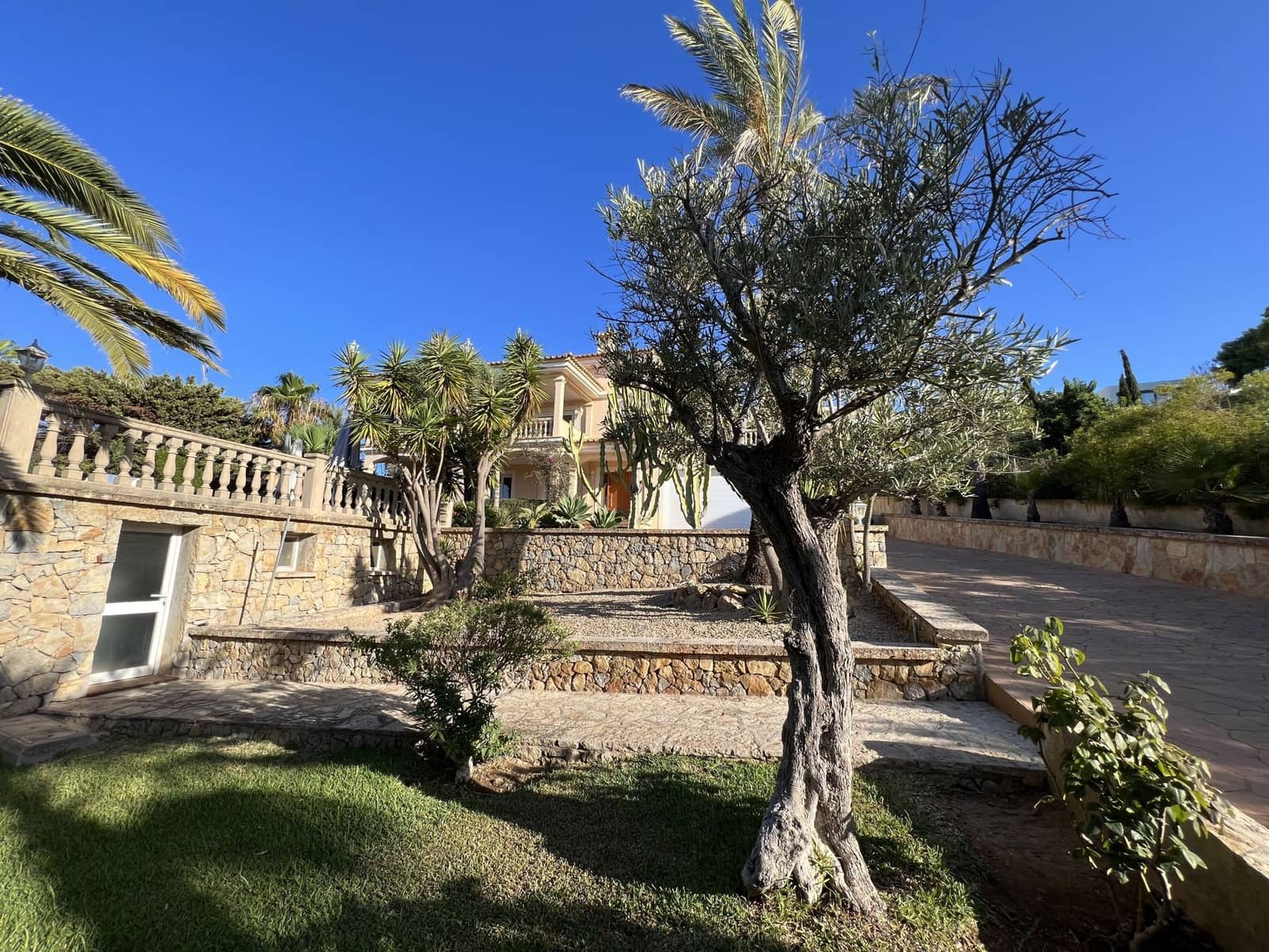 4 chambre Villa/Maison à vendre à Santa Ponsa avec piscine - 3 750 000 € (Ref: 8800568)
