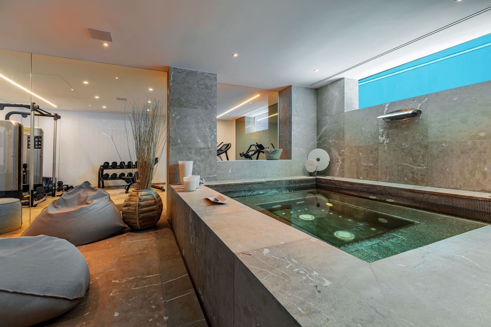 8 quarto Moradia para venda em Puerto de Andratx com piscina - 17 950 000 € (Ref: 8878684)