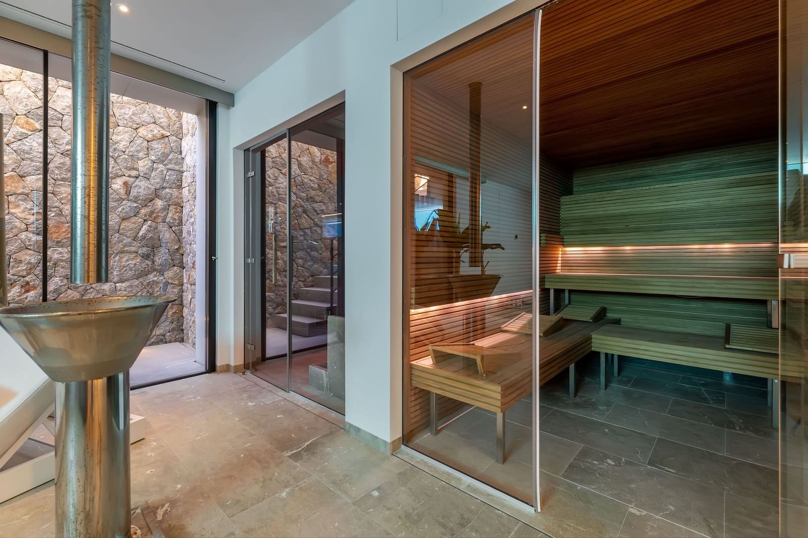 8 quarto Moradia para venda em Puerto de Andratx com piscina - 17 950 000 € (Ref: 8878684)