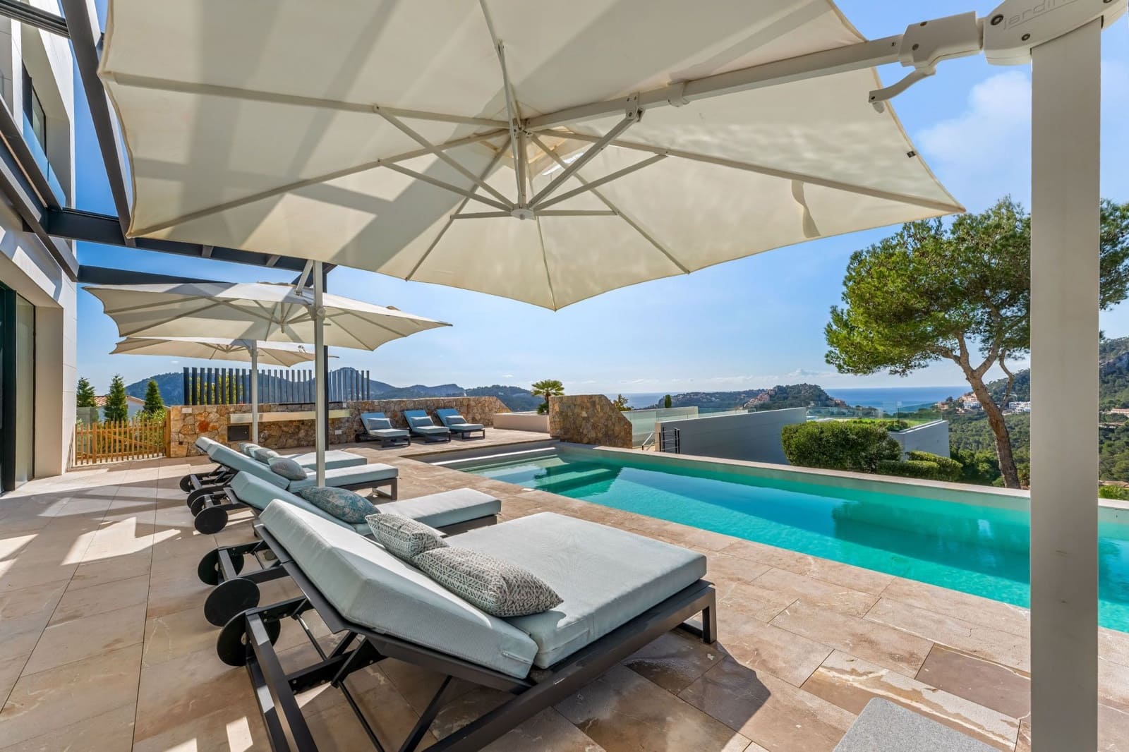 8 quarto Moradia para venda em Puerto de Andratx com piscina - 17 950 000 € (Ref: 8878684)