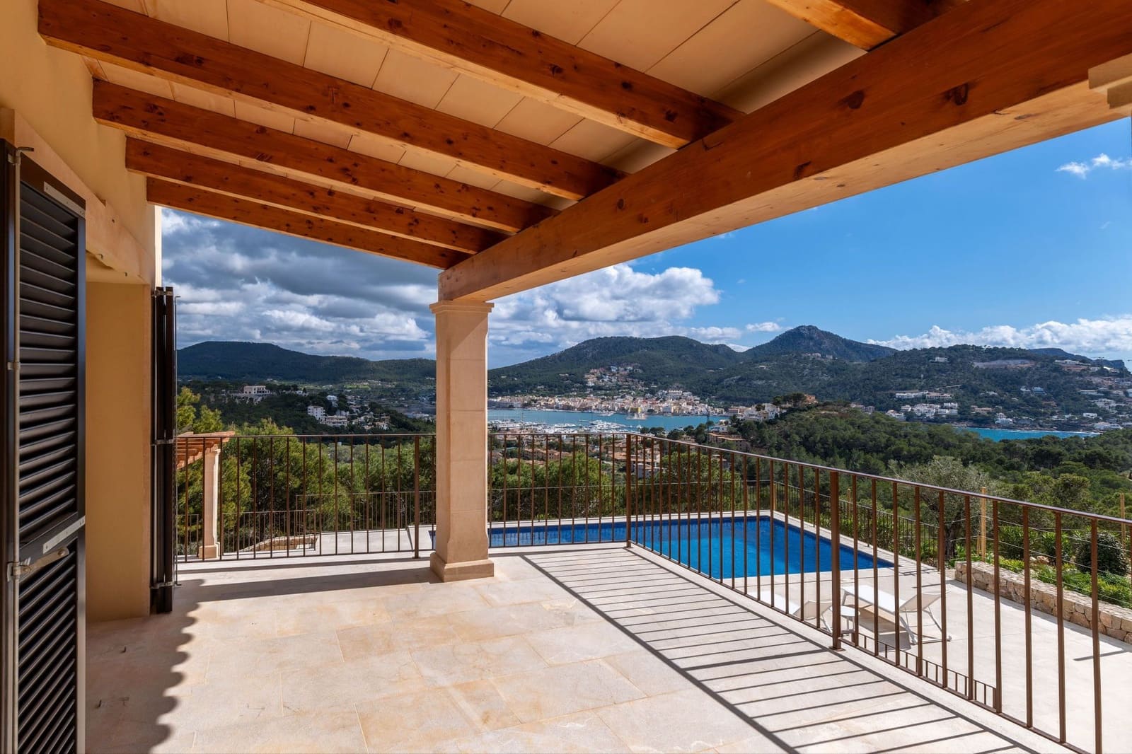 4 soveværelse Villa til salg i Puerto de Andratx med swimmingpool - € 15.750.000 (Ref: 8879287)