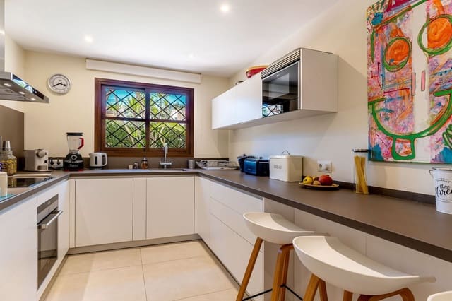 4 sovrum Villa till salu i Santa Ponsa, Calvià med pool - 1 750 000 € (Ref: 8897957)