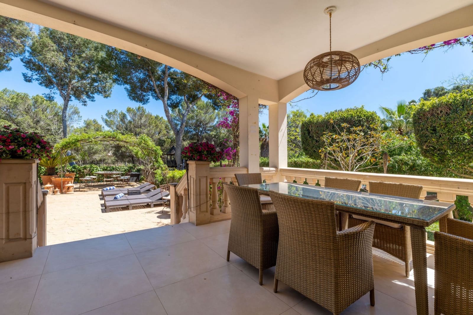 4 bedroom Villa for sale in Santa Ponsa with pool - € 1,750,000 (Ref: 8897957)