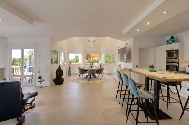 3 sypialnia Willa na sprzedaż w Costa de la Calma, Calvià z basenem - 2 290 000 € (Ref: 8917561)