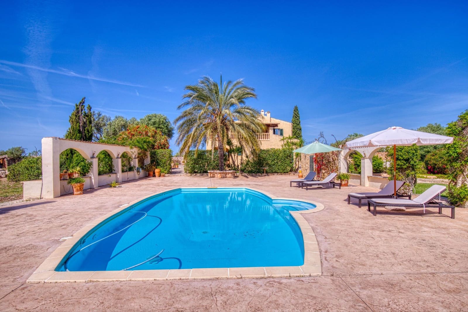 4 slaapkamer Finca/Landhuis te koop in Llucmajor met zwembad - € 1.295.000 (Ref: 8933423)