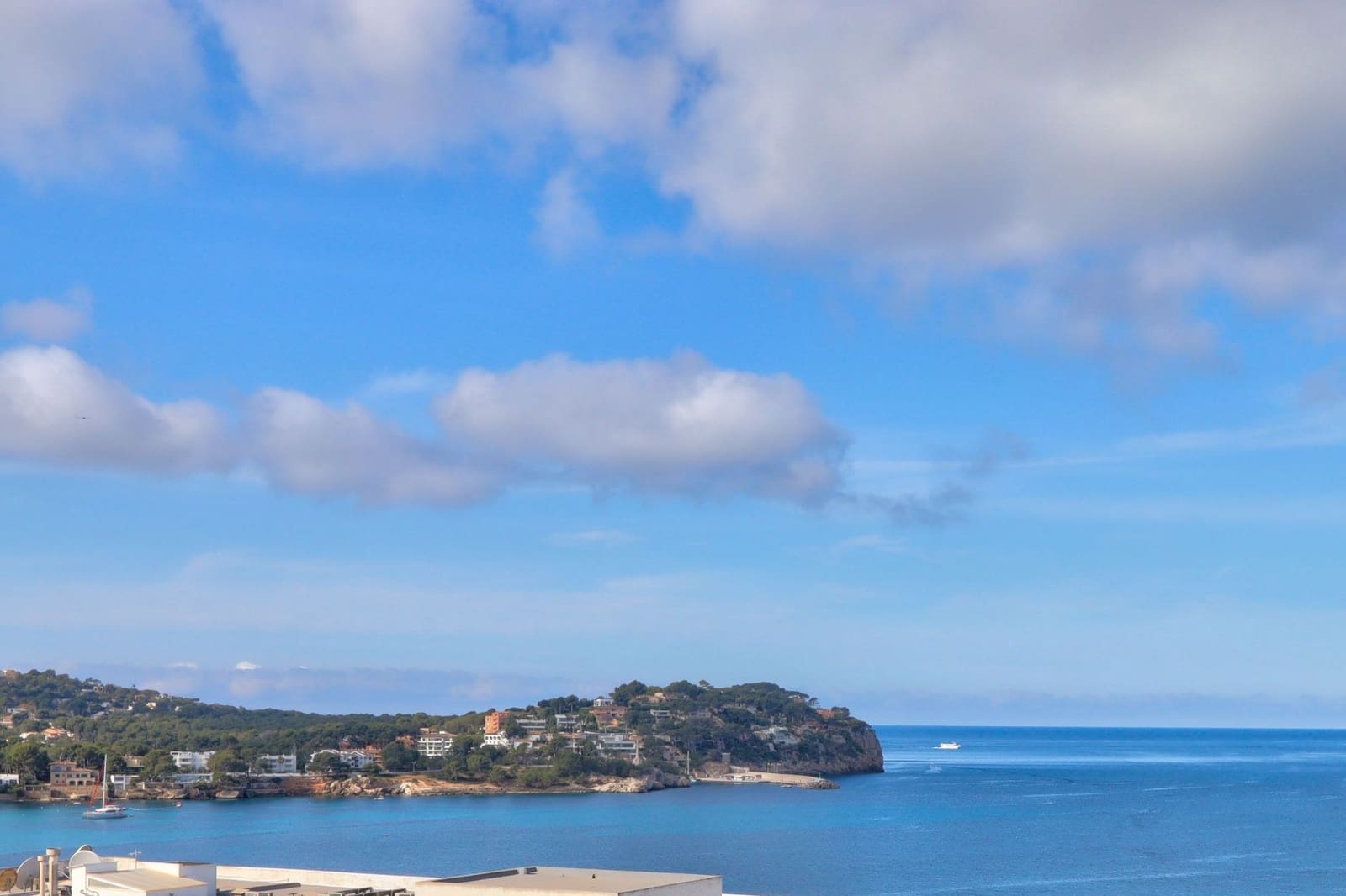 2 bedroom Penthouse for sale in Santa Ponsa with pool - € 575,000 (Ref: 8950018)