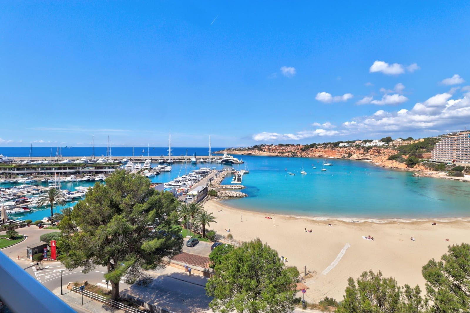 3 slaapkamer Appartement te koop in El Toro / Port Adriano - € 795.000 (Ref: 8956245)