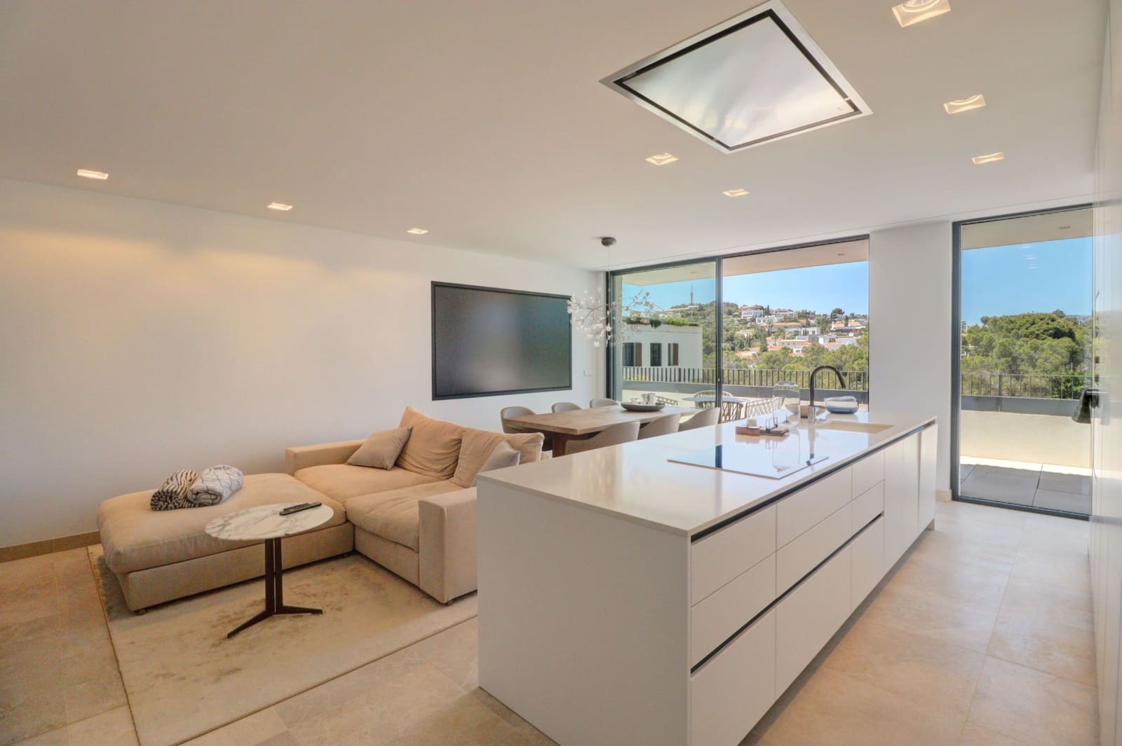 2 bedroom Penthouse for sale in Santa Ponsa with pool - € 2,390,000 (Ref: 9002813)