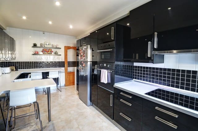 4 soveværelse Villa til salg i Palmanova, Calvià - € 850.000 (Ref: 9035998)