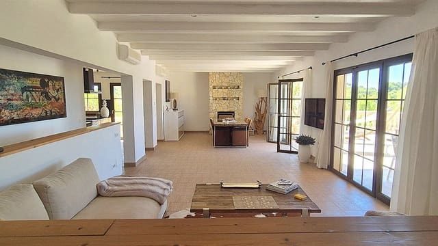 4 soveværelse Villa til salg i Costa de la Calma, Calvià - € 2.490.000 (Ref: 9132033)