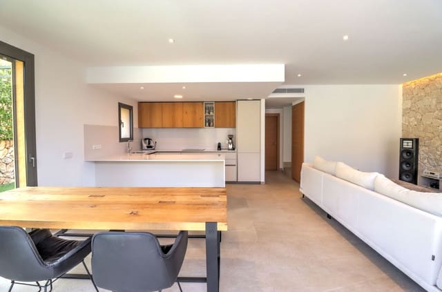 3 bedroom Semi-detached Villa for sale in Es Capdella, Calvià with pool - € 1,200,000 (Ref: 9160512)