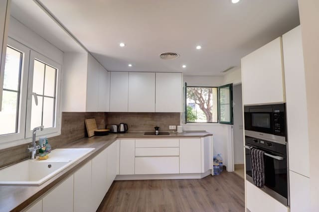 4 soverom Villa til salgs i Santa Ponsa, Calvià med svømmebasseng - € 1 495 000 (Ref: 9205281)