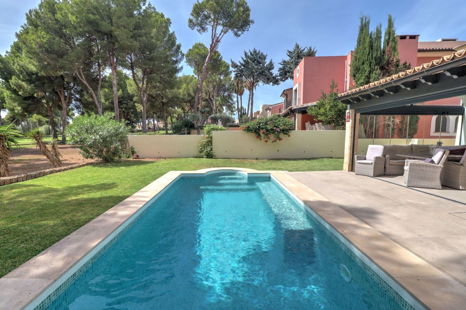 4 sovrum Villa till salu i Santa Ponsa med pool - 1 495 000 € (Ref: 9205281)