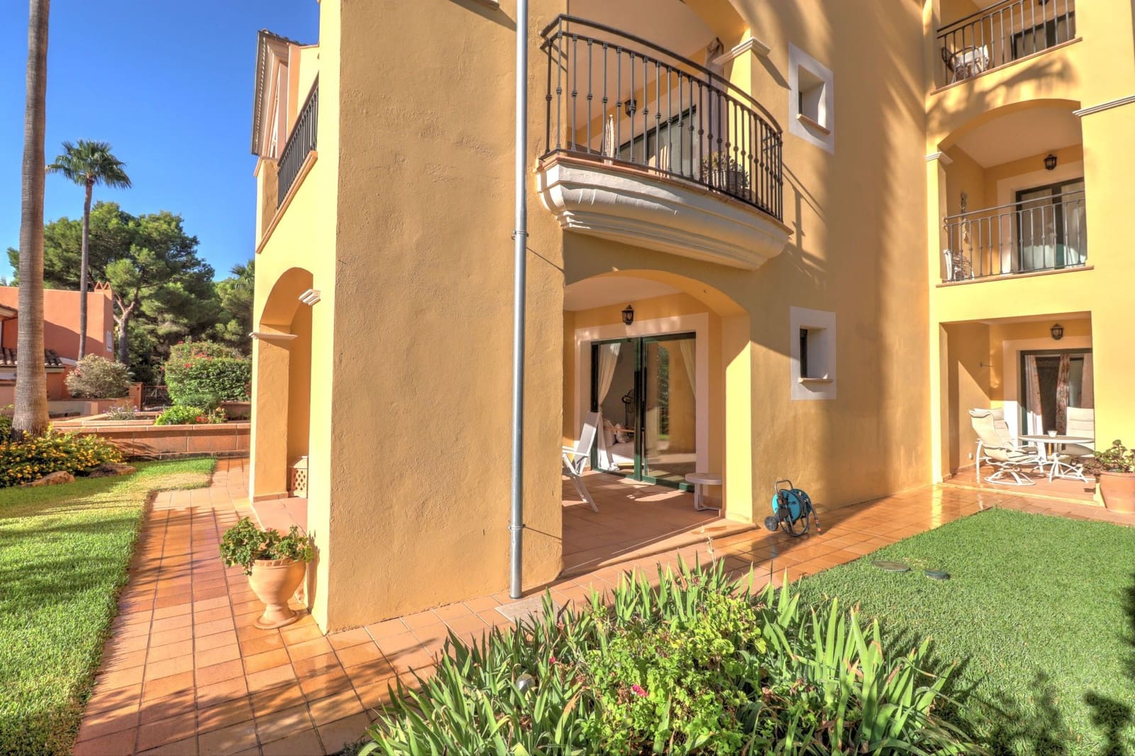 2 sovrum Lägenhet till salu i Santa Ponsa med pool - 715 000 € (Ref: 9207662)