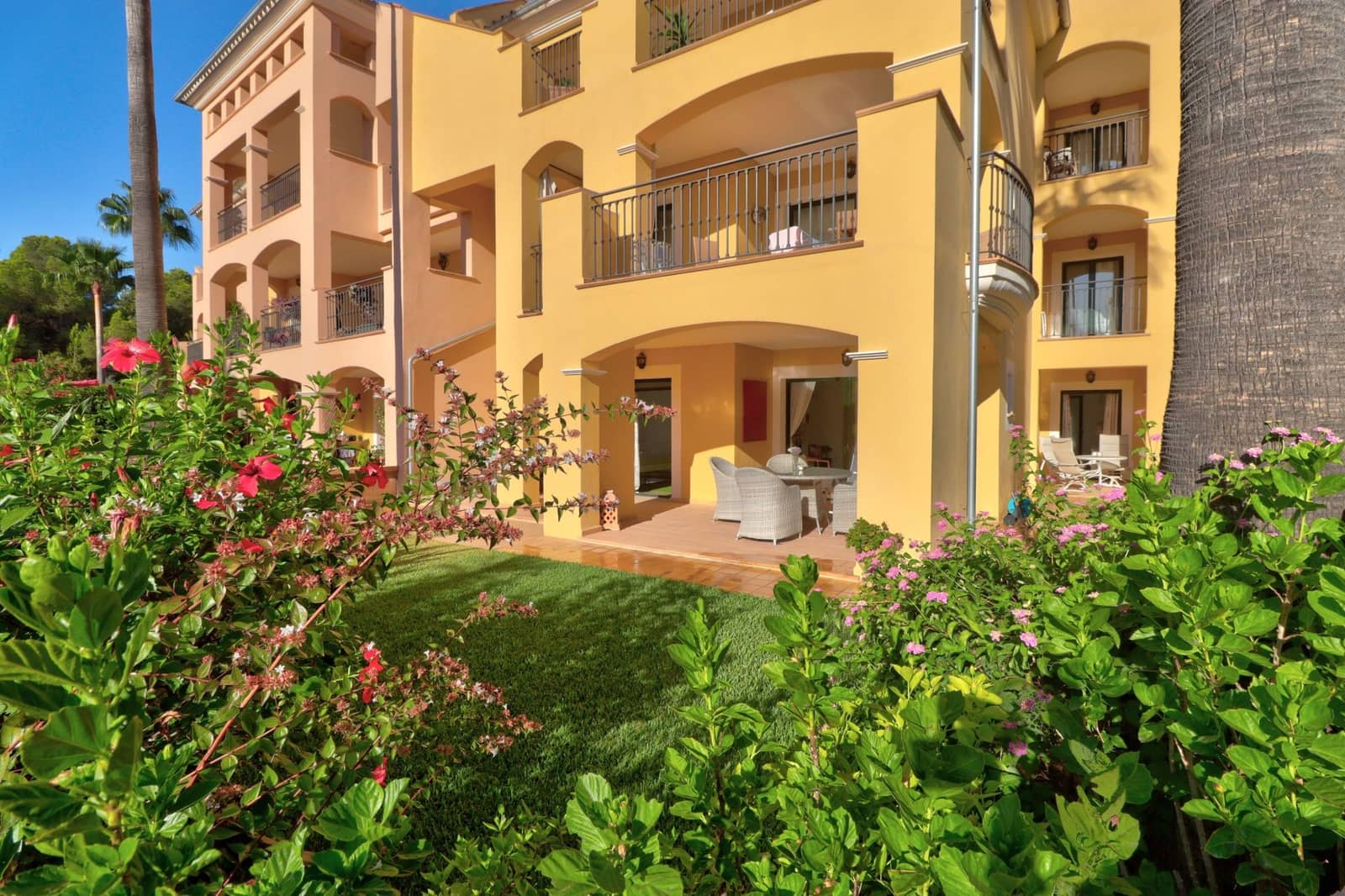 2 sovrum Lägenhet till salu i Santa Ponsa med pool - 715 000 € (Ref: 9207662)