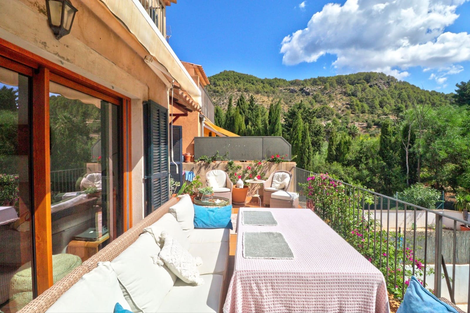 5 soveværelse Byhus til salg i Puigpunyent med swimmingpool - € 895.000 (Ref: 9232095)