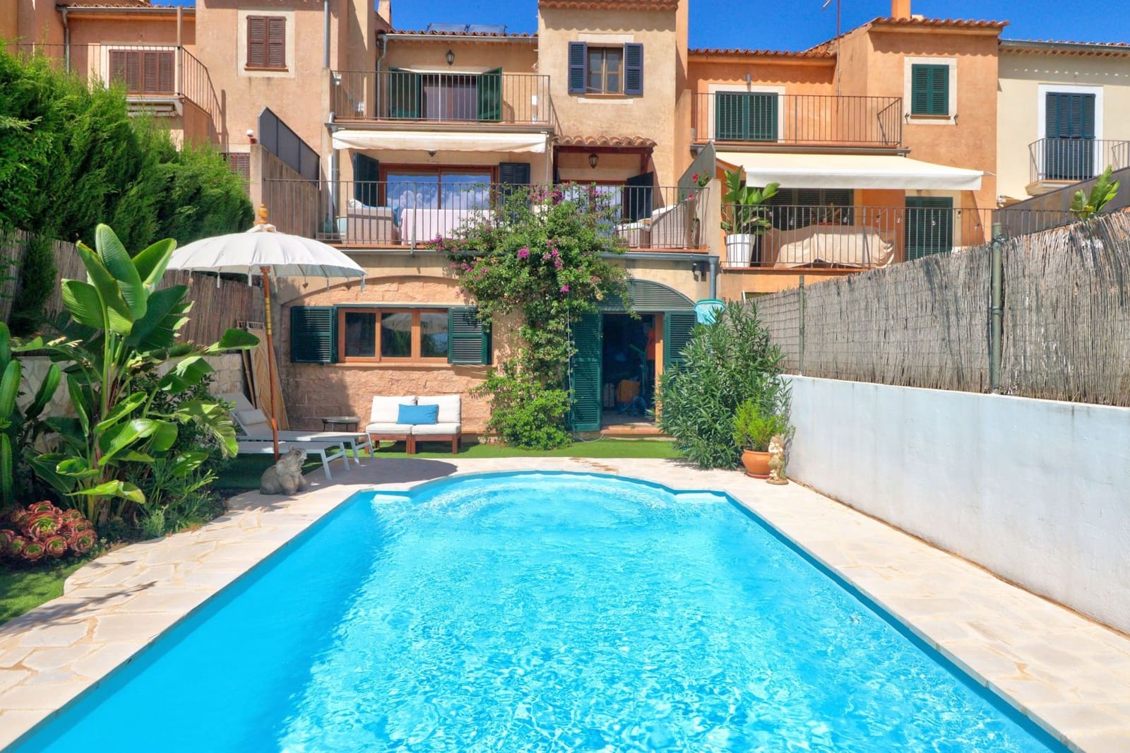 5 soveværelse Byhus til salg i Puigpunyent med swimmingpool - € 895.000 (Ref: 9232095)