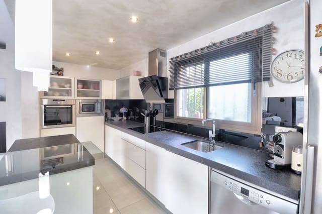 2 soverom Hus til salgs i Santa Ponsa, Calvià med svømmebasseng - € 650 000 (Ref: 9269060)