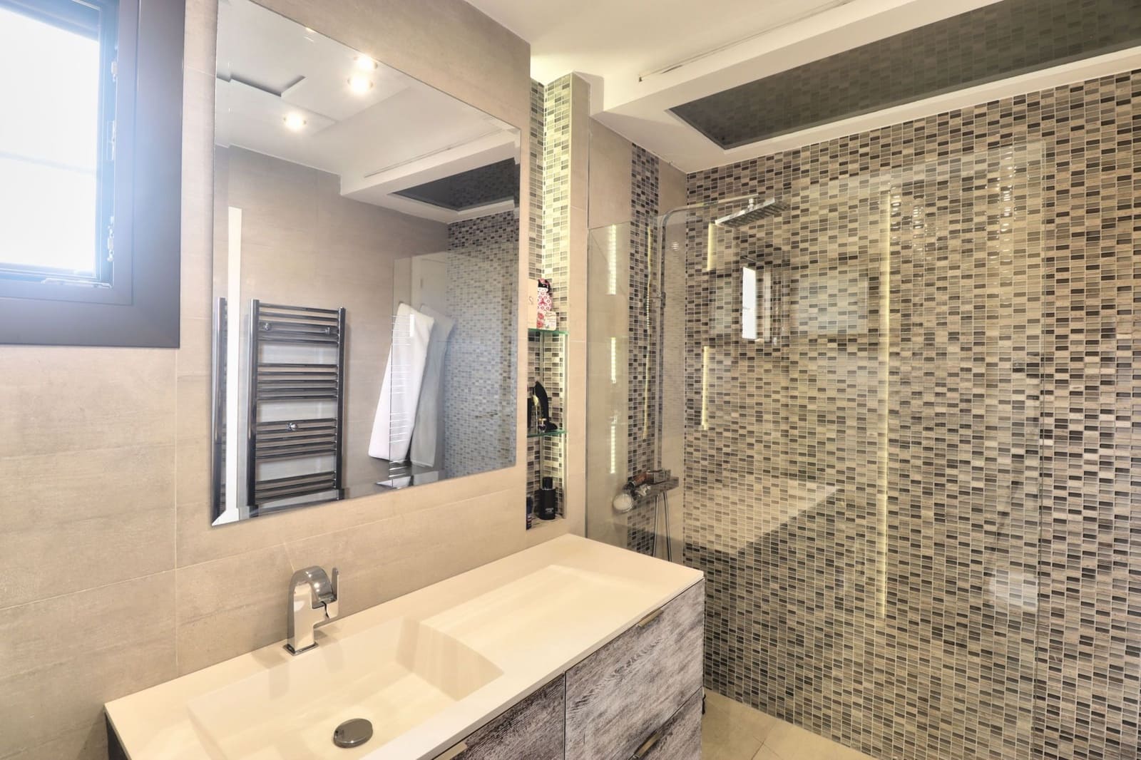 2 soveværelse Byhus til salg i Santa Ponsa med swimmingpool - € 650.000 (Ref: 9269060)