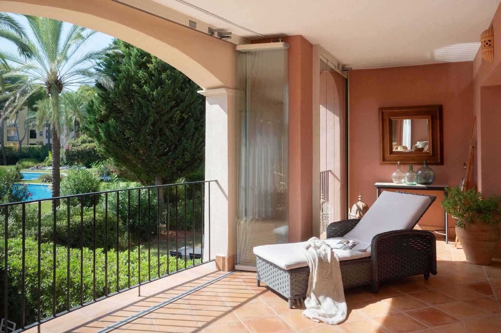 2 bedroom Apartment for sale in Santa Ponsa with pool - € 910,000 (Ref: 9279590)