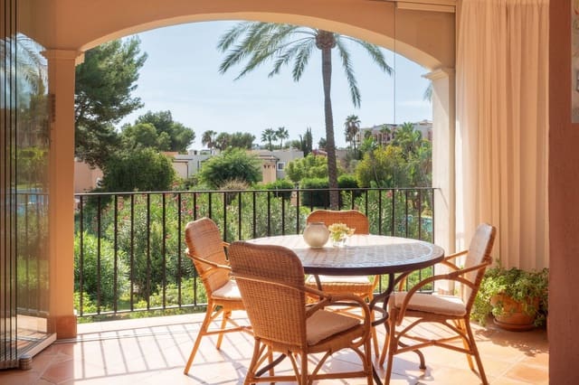 2 sovrum Lägenhet till salu i Santa Ponsa, Calvià med pool - 910 000 € (Ref: 9279590)