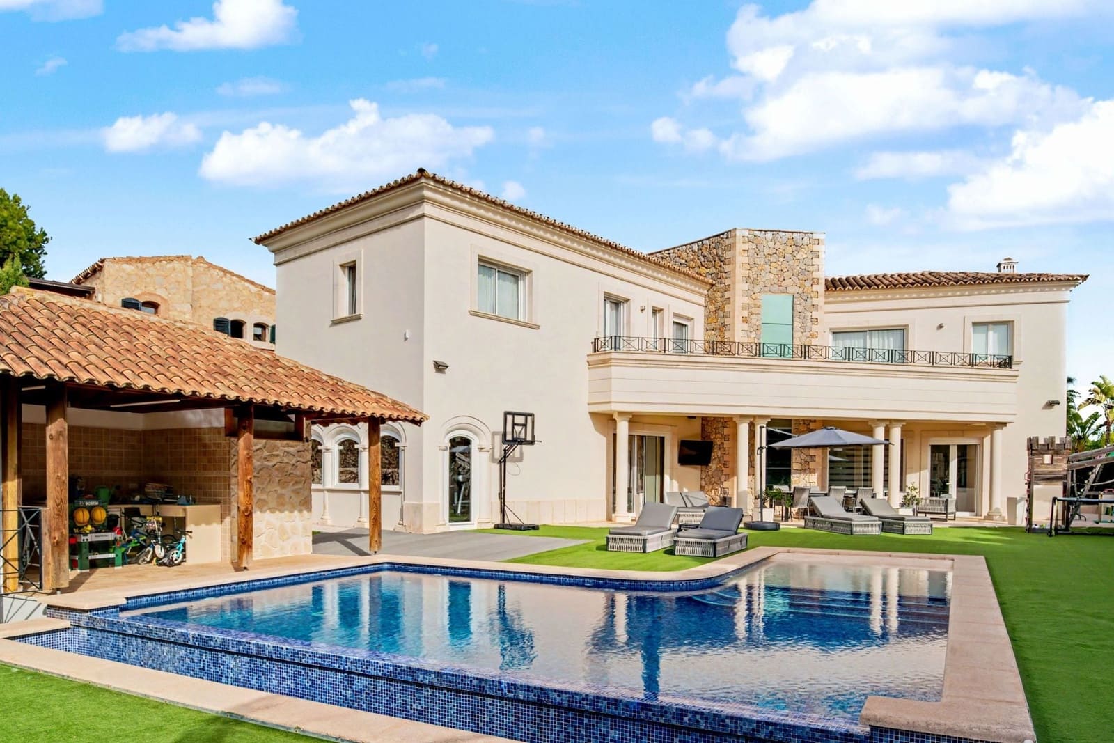 5 chambre Villa/Maison à vendre à Santa Ponsa avec piscine - 3 595 000 € (Ref: 9307097)