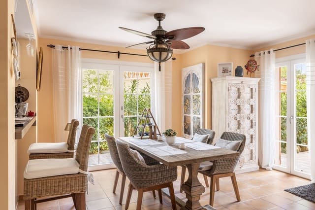 3 soveværelse Byhus til salg i Santa Ponsa, Calvià med swimmingpool - € 995.000 (Ref: 9309263)