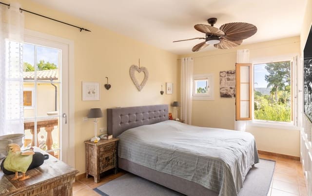 3 soveværelse Byhus til salg i Santa Ponsa, Calvià med swimmingpool - € 995.000 (Ref: 9309263)