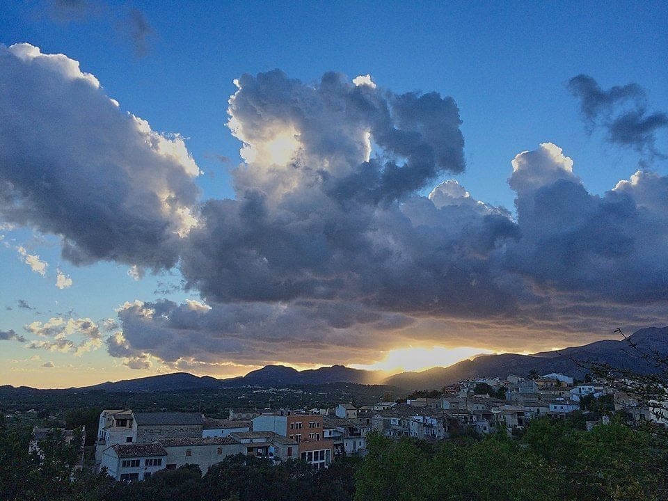 Grunde uden byggetilladelser til salg i Campanet - € 1.050.000 (Ref: 9325428)