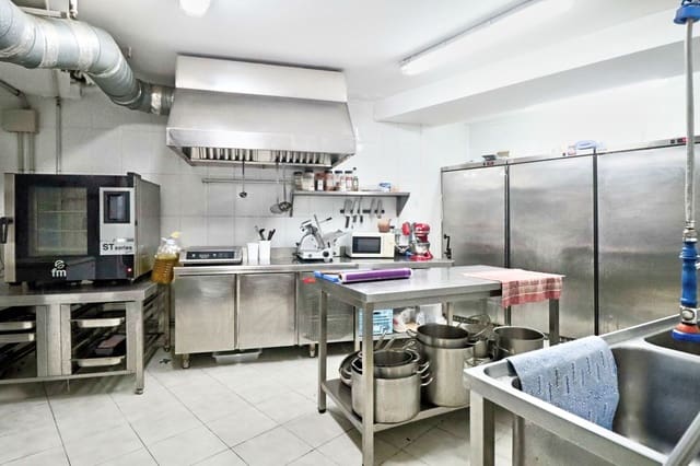 Erhverv til salg i Peguera / Paguera, Calvià - € 270.000 (Ref: 9398033)