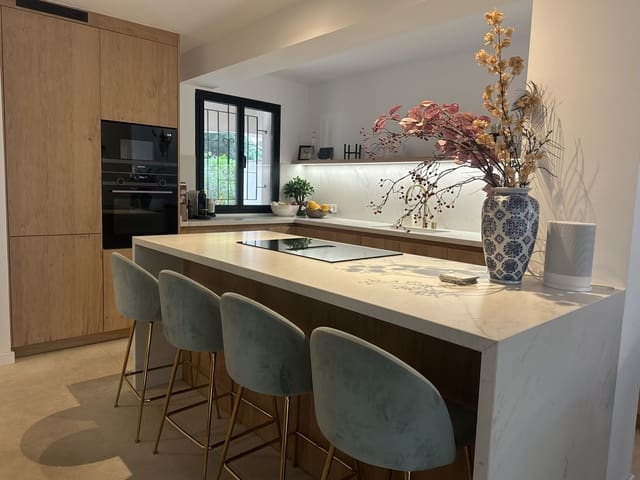 5 soverom Kjedet enebolig til salgs i Pollensa / Pollença med svømmebasseng - € 1 600 000 (Ref: 9421793)