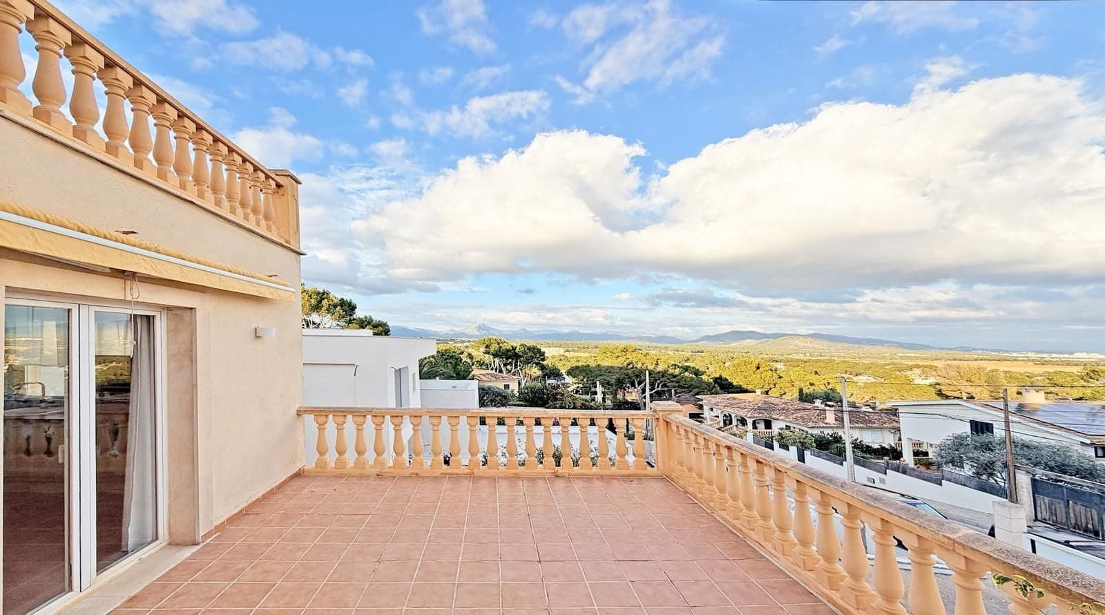 3 bedroom Villa for sale in El Toro / Port Adriano with pool - € 1,190,000 (Ref: 9454700)