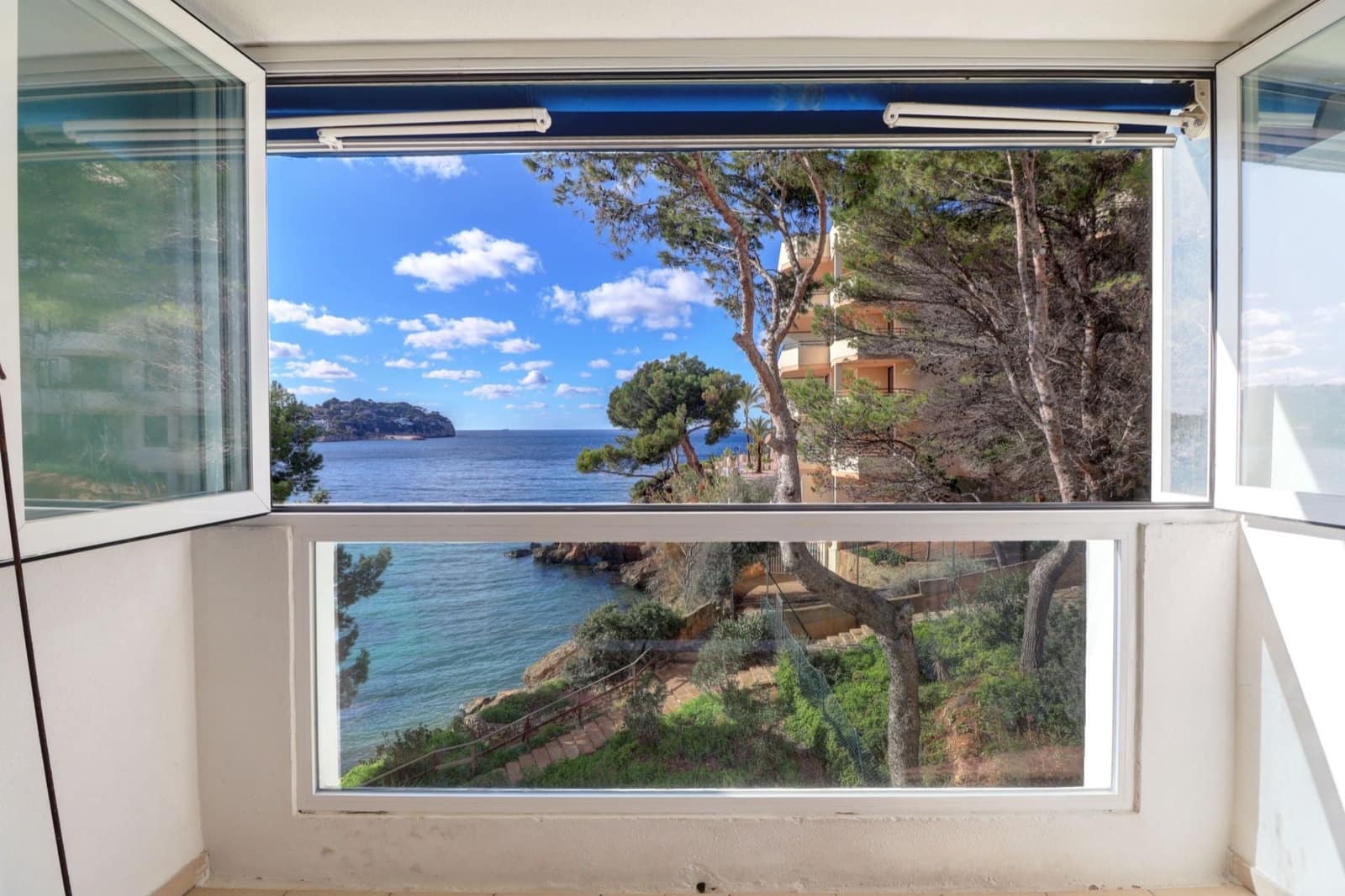 1 bedroom Apartment for sale in Santa Ponsa with pool - € 290,000 (Ref: 9494149)