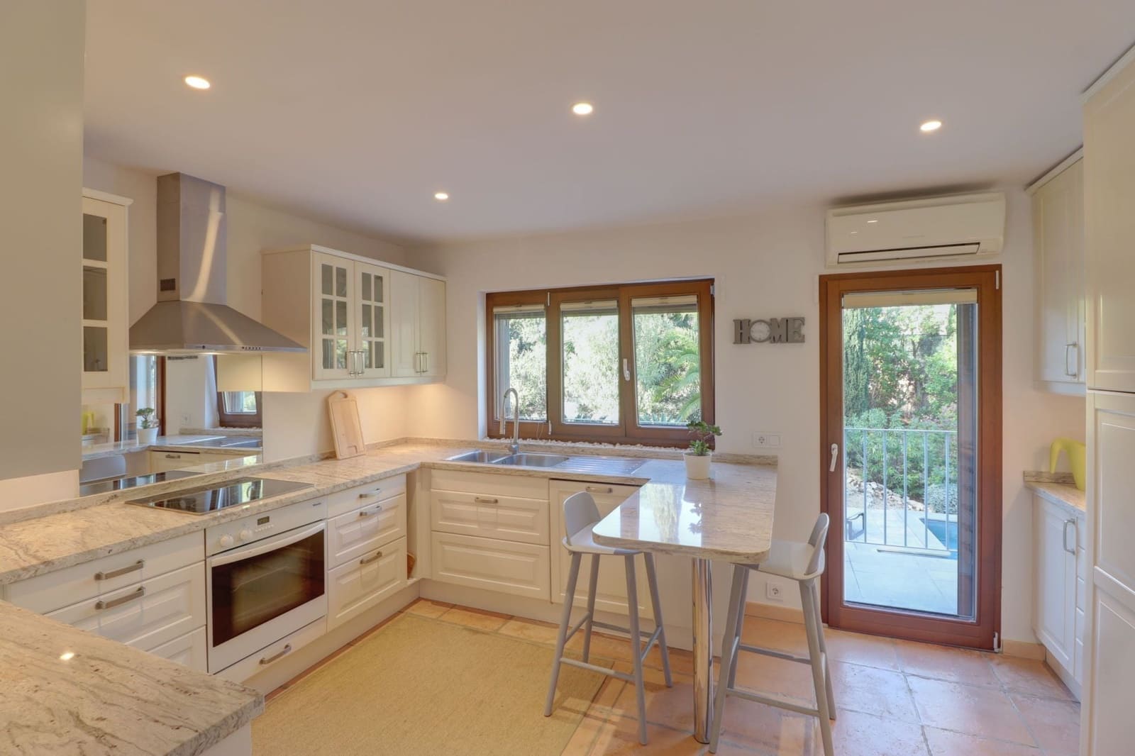 4 sypialnia Willa na sprzedaż w Santa Ponsa z basenem - 1 995 000 € (Ref: 9496685)