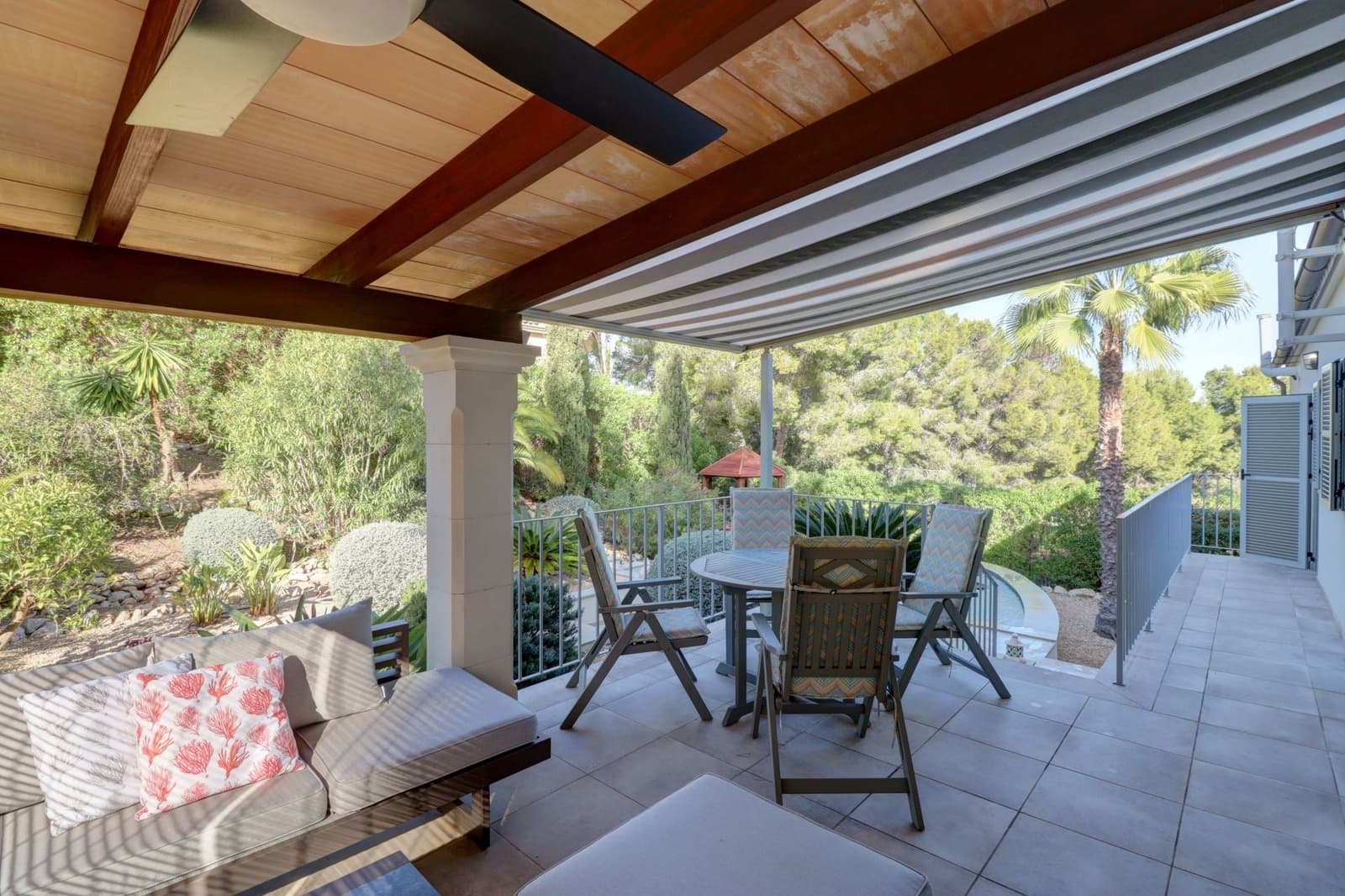 4 sypialnia Willa na sprzedaż w Santa Ponsa z basenem - 1 995 000 € (Ref: 9496685)