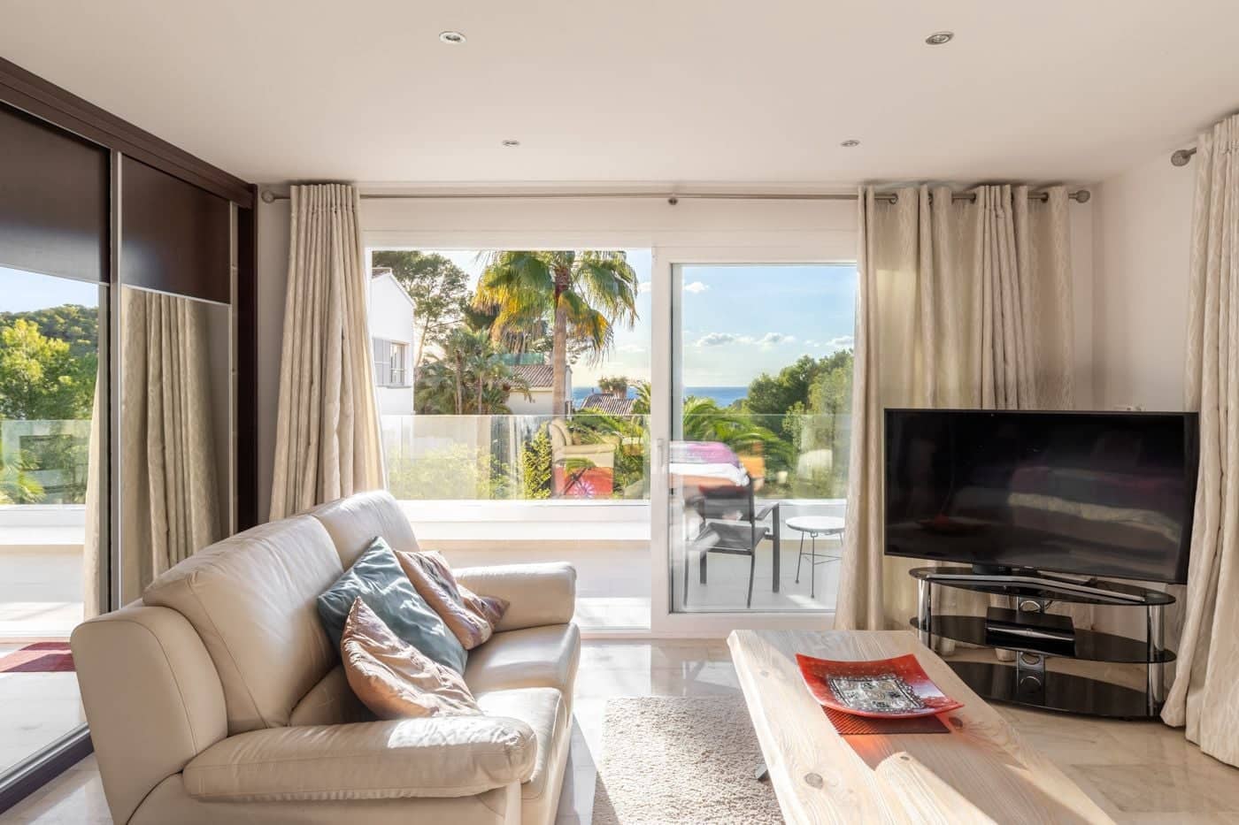 5 sovrum Villa till salu i Costa de la Calma med pool - 1 950 000 € (Ref: 9511348)