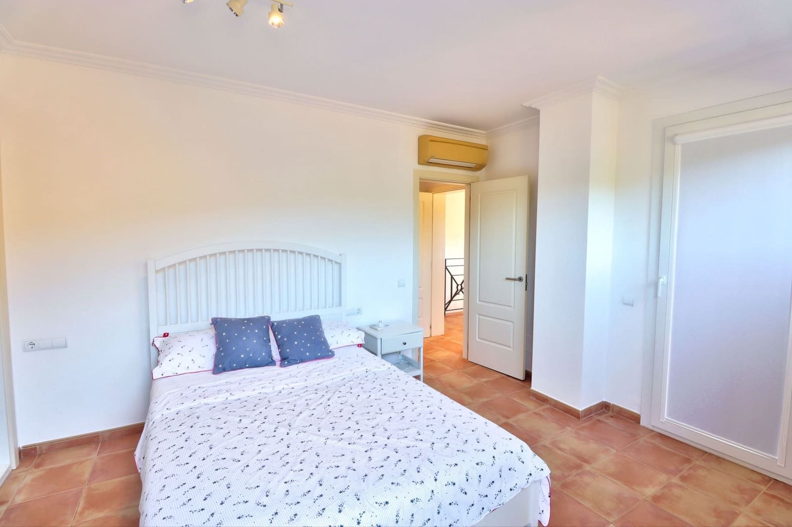 4 makuuhuone Omakotitalo myytävänä paikassa Es Camp De Mar / El Camp De Mar - 925 000 € (Ref: 9519374)