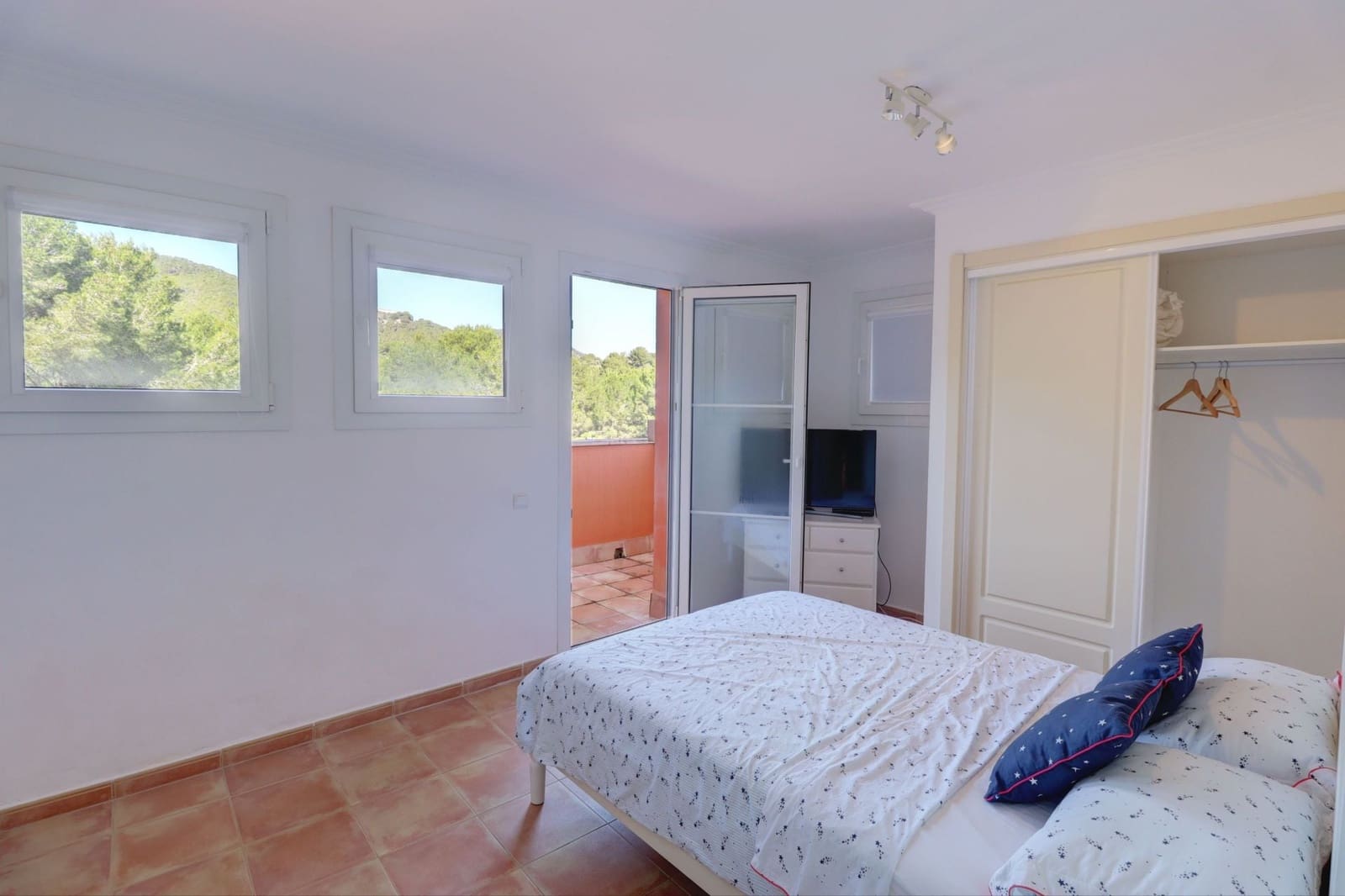 4 makuuhuone Omakotitalo myytävänä paikassa Es Camp De Mar / El Camp De Mar - 925 000 € (Ref: 9519374)