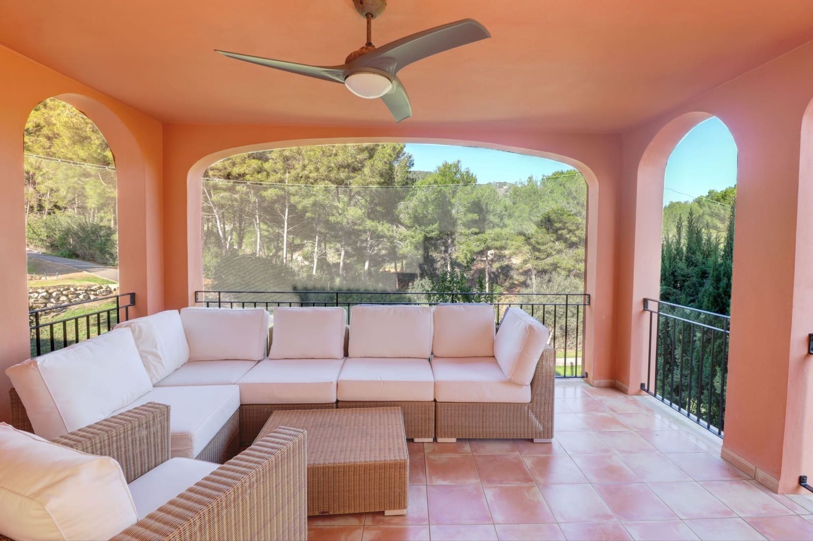 4 makuuhuone Omakotitalo myytävänä paikassa Es Camp De Mar / El Camp De Mar - 925 000 € (Ref: 9519374)