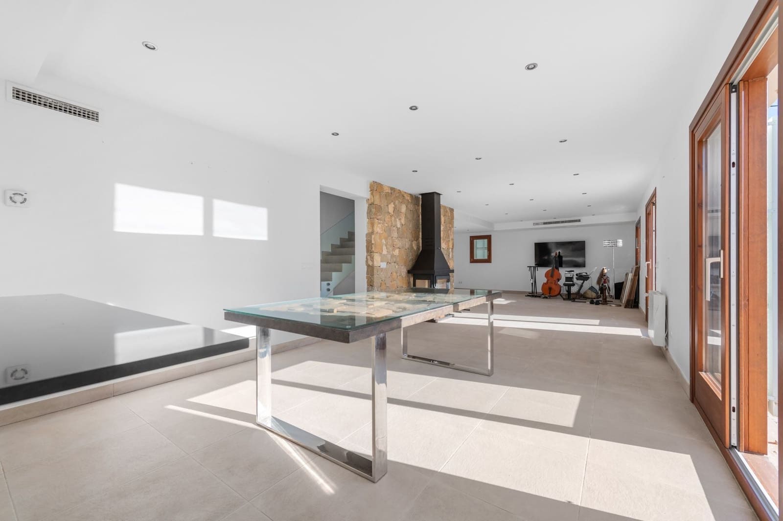 4 bedroom Villa for sale in Calvia - € 1,050,000 (Ref: 9523282)