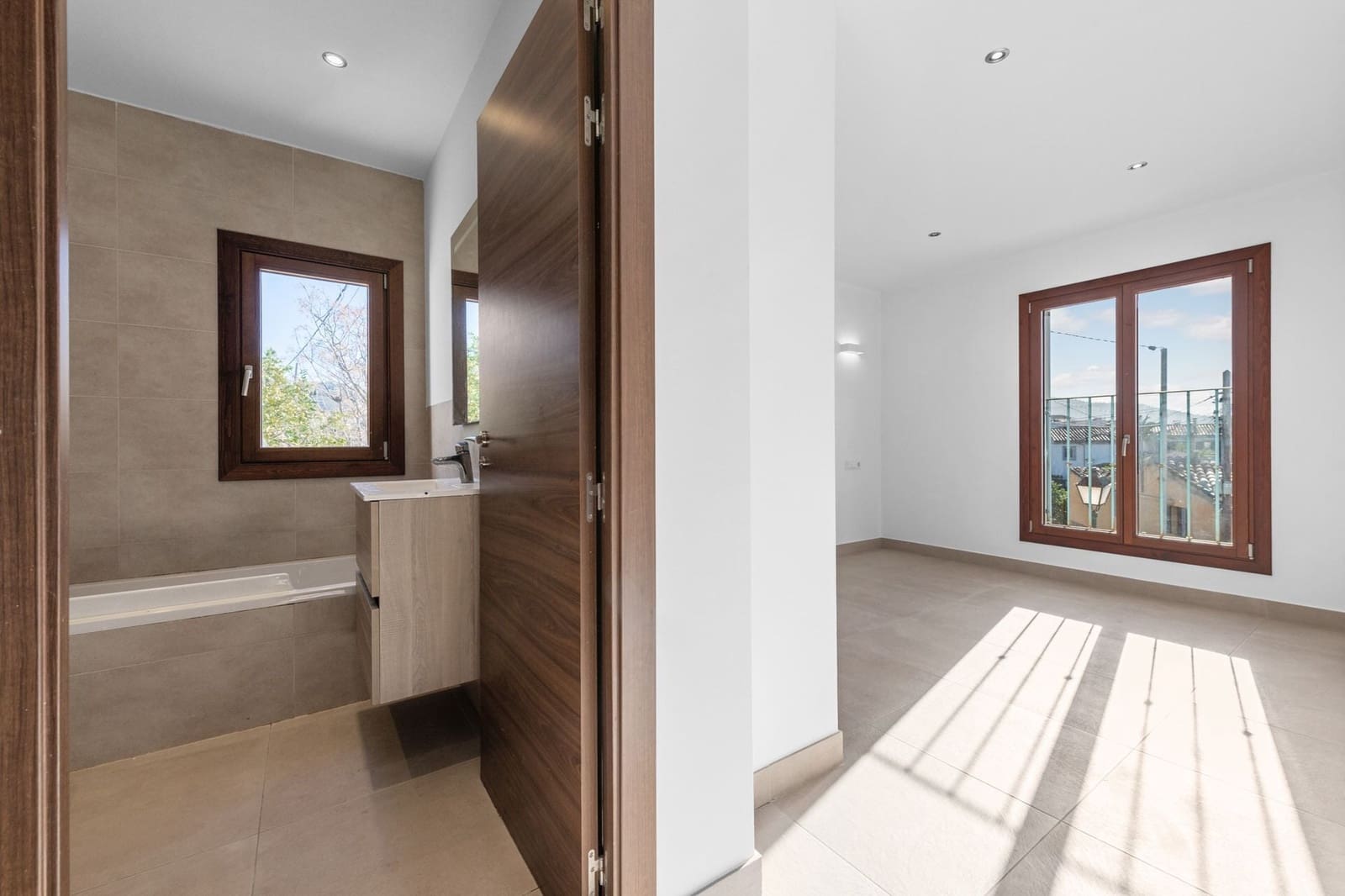 4 bedroom Villa for sale in Calvia - € 1,050,000 (Ref: 9523282)